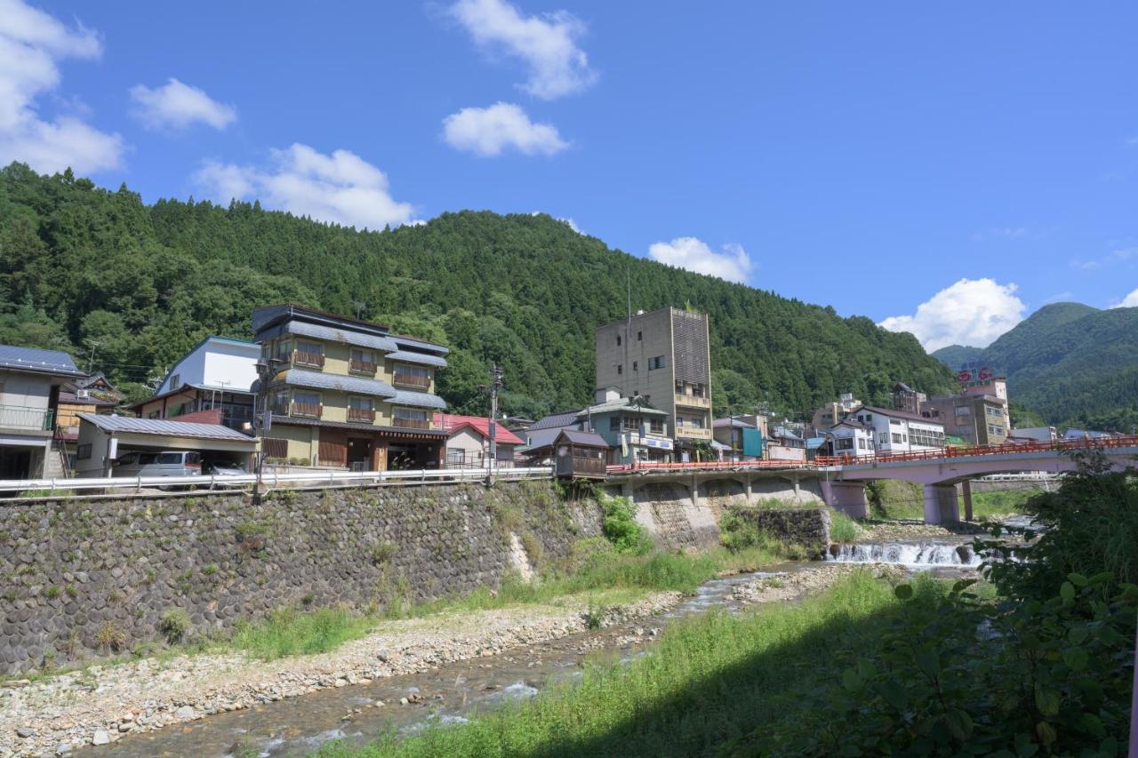 ホテル Shibu Onsen Kadoya 山ノ内町 エクステリア 写真