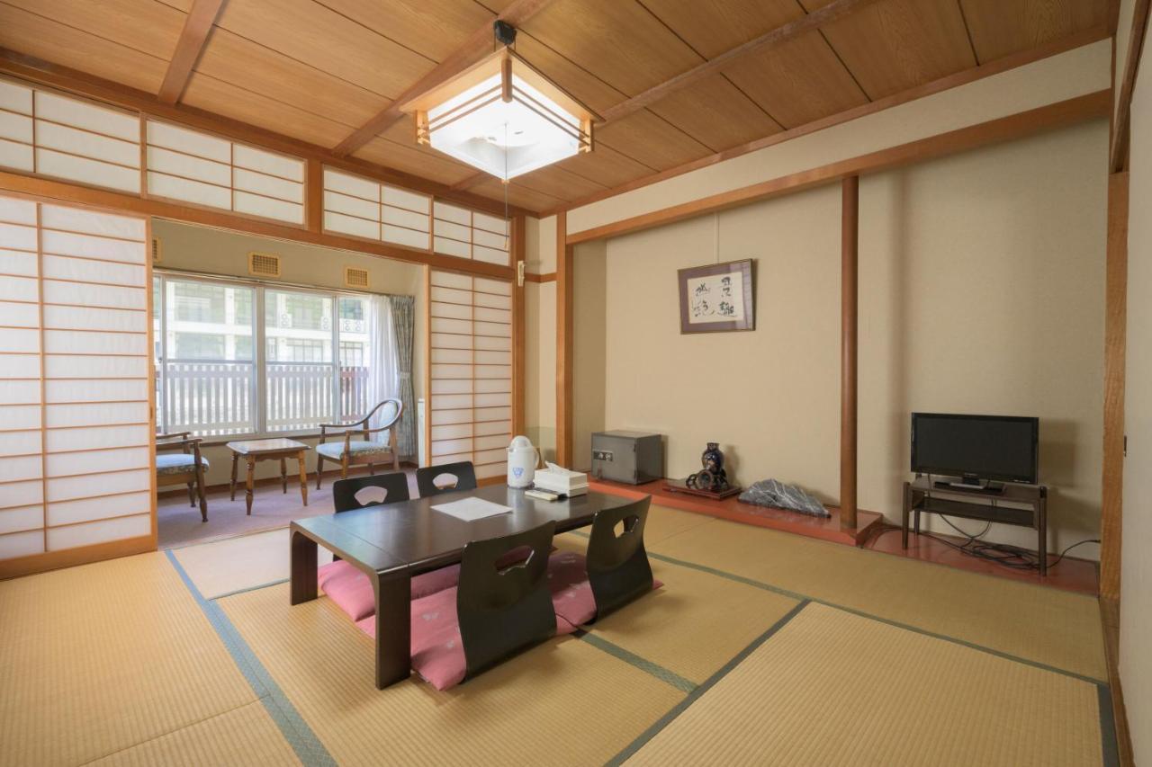 ホテル Shibu Onsen Kadoya 山ノ内町 エクステリア 写真